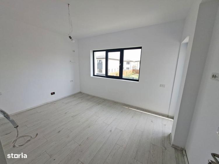 Casa P+ 1Etaj / 5 camere / Com Berceni/ COMISION 0% - 10