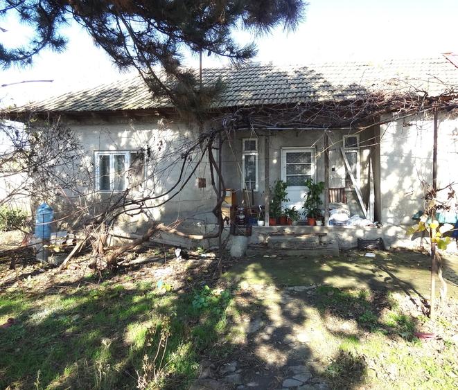 Teren cu casa, 3600mp, 4 camere de vanzare in Nicolae Balcescu - 9