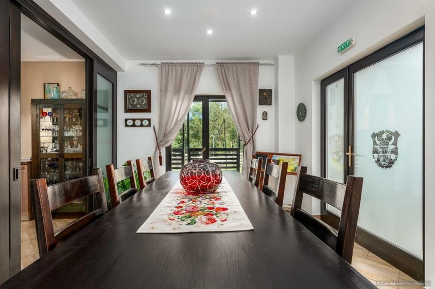 Casa de vacanta sau locuinta - 5 camere, 5 bai, 1300mp, langa Gura Humorului - 5