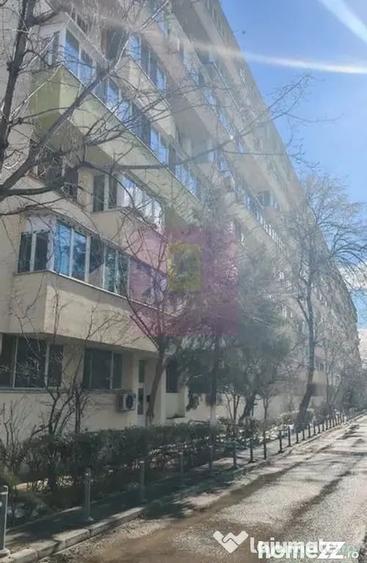 Apartament cu 2 camere semidecomandat în Lacul Tei