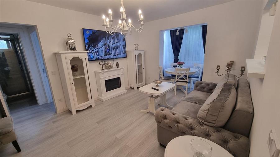 Apartament de 3 camere zona Centrul Civic - 1