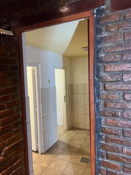 Vand casa locuit cu 2 spatii comerciale - 6