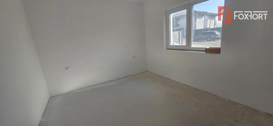 Duplex plan parter, despartit prin camera tehnica - Mosnita Noua - 12