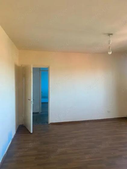 Vand apartament , 2 camere , semidecomandat , Micro 5 , Cornet - 5