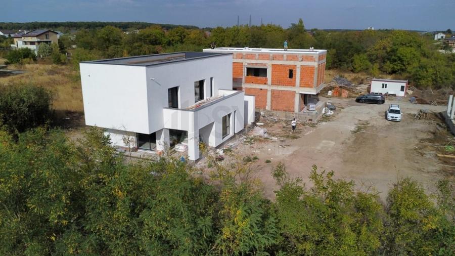 REV2003468 Vile individuale moderne 5 camere teren generos complex Saftica - 5