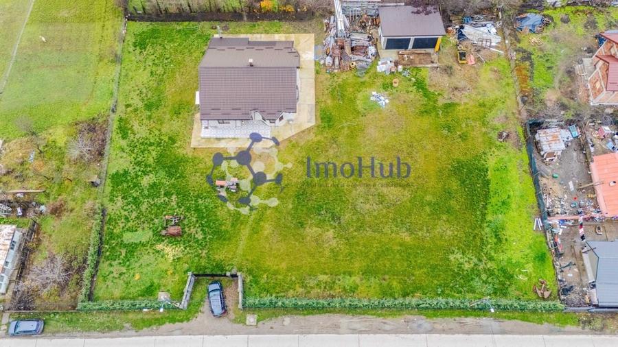 Teren intravilan de vanzare in Letcani - Bogonos, utilitati, asfalt - 2