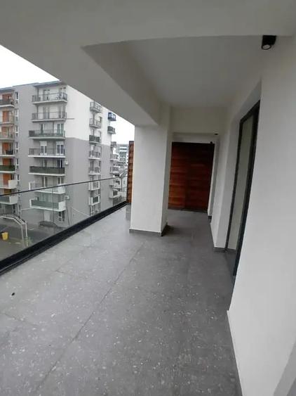 Titan Pallady metrou Apartament 3 Camere terasa 43mp mutare imediata - 2