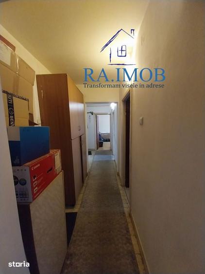Apartament 3 camere, Blvd Republicii, et 8/10 - 88900 euro negociabil - 2