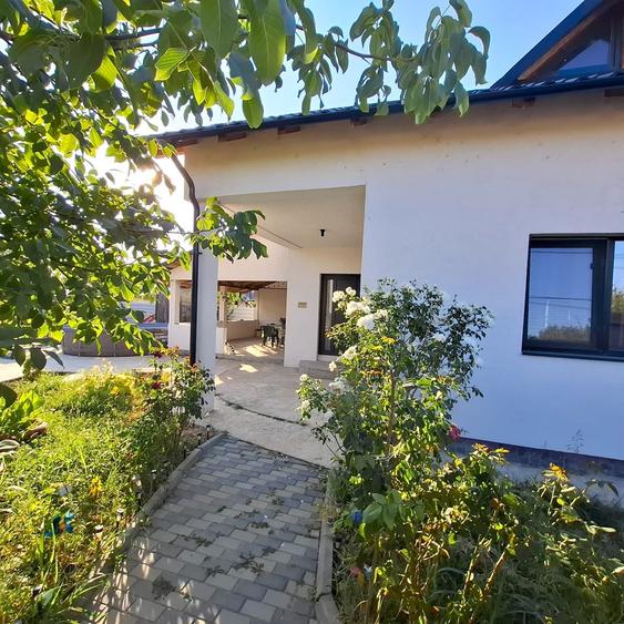 Casă de vânzare (2022)– Câmpineanca, la 2 km de Focșani - 2