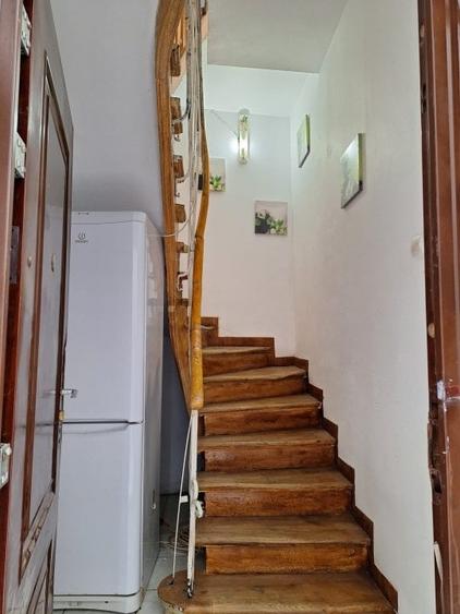 Vila fara risc seismic,renovata,izolata ext,P+1+pod inalt,9 camere,4 bai,pivnita - 46