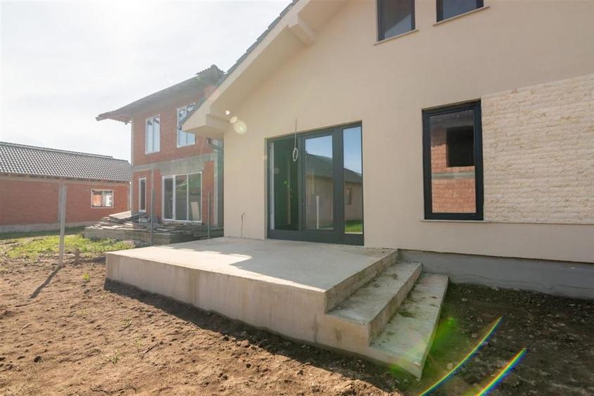 RECO. CASA CU MANSARDA , CIHEI . - 7