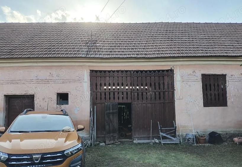 Casa si teren de vanzare - 1