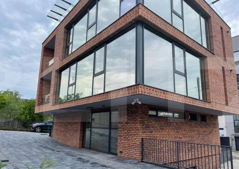 Cladire nou construita, 550 mp, finisaje premium, ideal sedi - 10