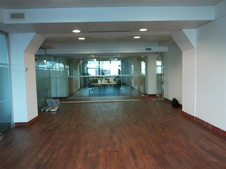 Spatii de birouri de vanzare in cladire unica - 9