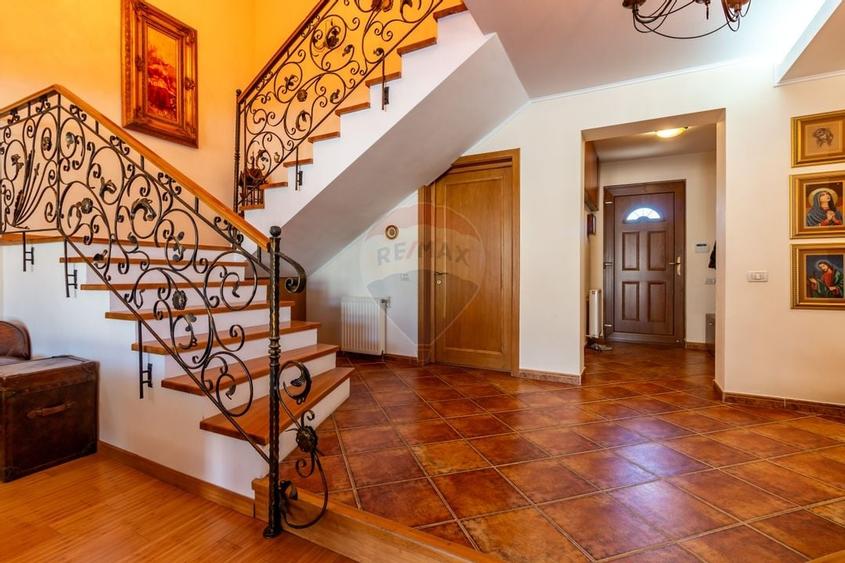 Casă / Vilă in Corbeanca, pe strada Laguna Albastra, langa lac - 4