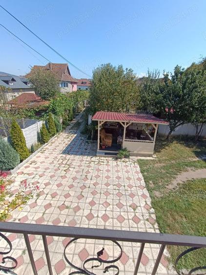 Casă cu 5 camere în Hunedoara