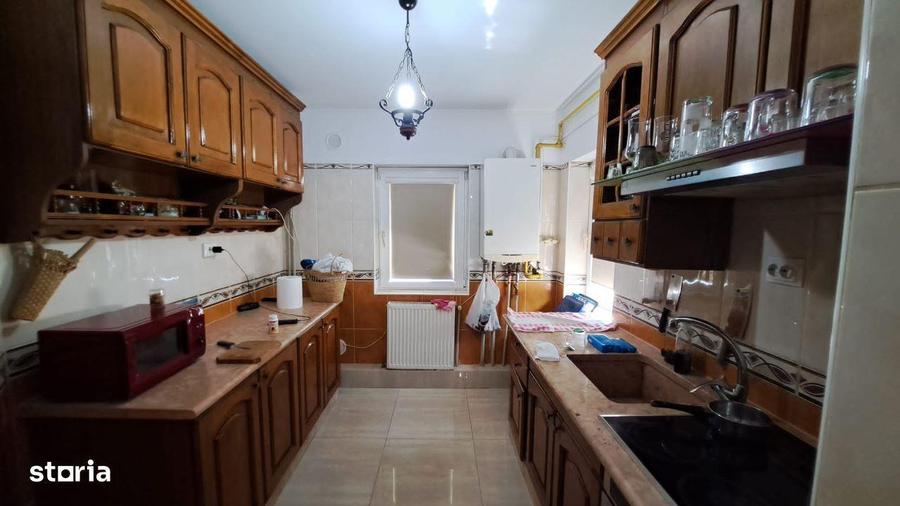 Mamaia Sat - Lidl vila P+2 mobilata, utilata, 9 camere 4 bai 560 mp - 3