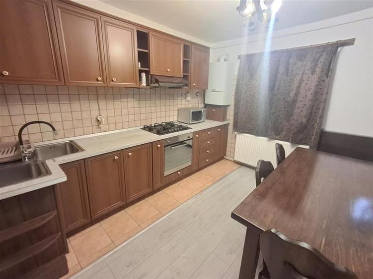 Apartament 3 camere decomandat pivnita zona Strand - 15