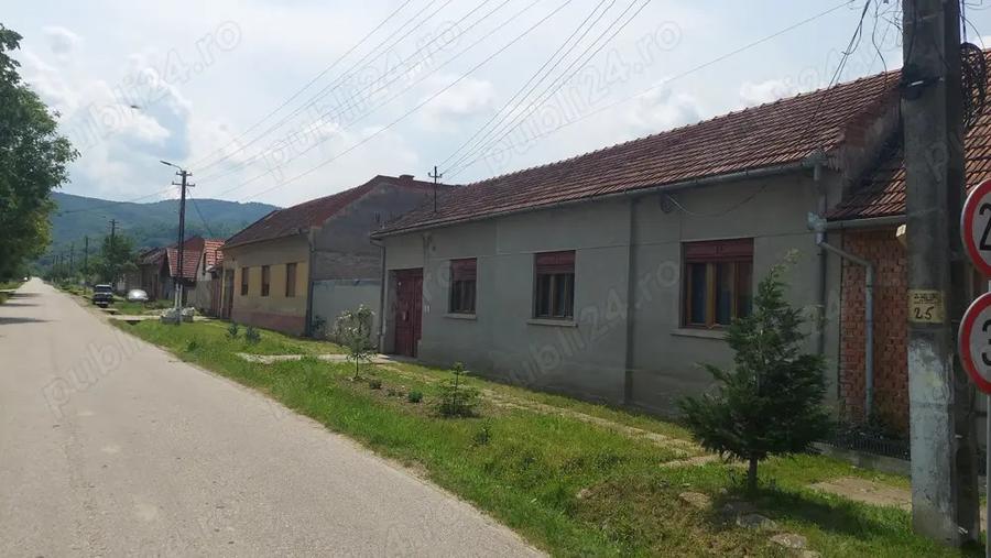 Casa la tara intr-o zona frumoasa - 6