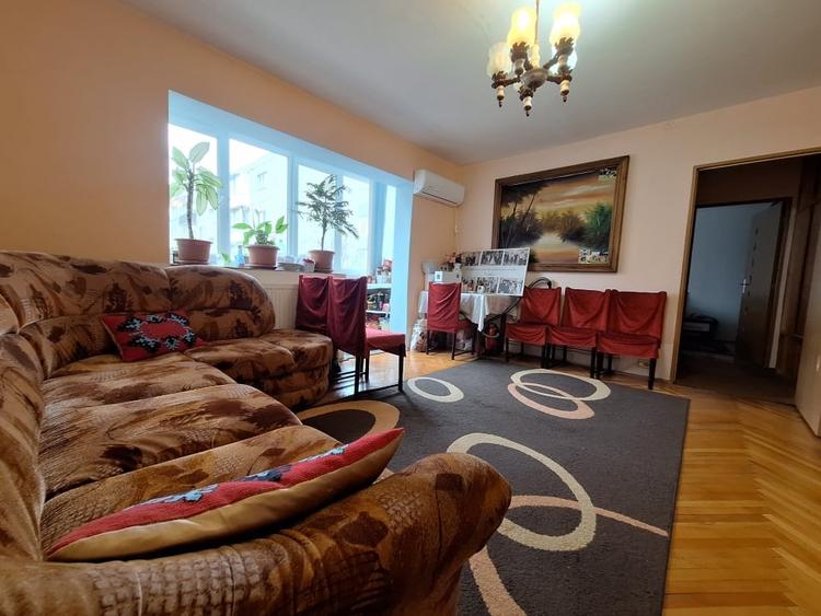 Confort si locatie excelenta -3 camere-etaj 2-zona Lipovei-gata de mutat - 2