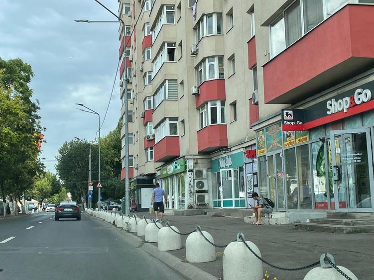 Inchiriez spatii comerciale cu vad stradal si pietonal sector 1/2/3/4/5 - 2