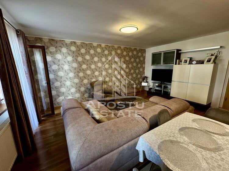 Apartament cu 3 cmarere, 2 locuri de parcare, zona Torontal - 1