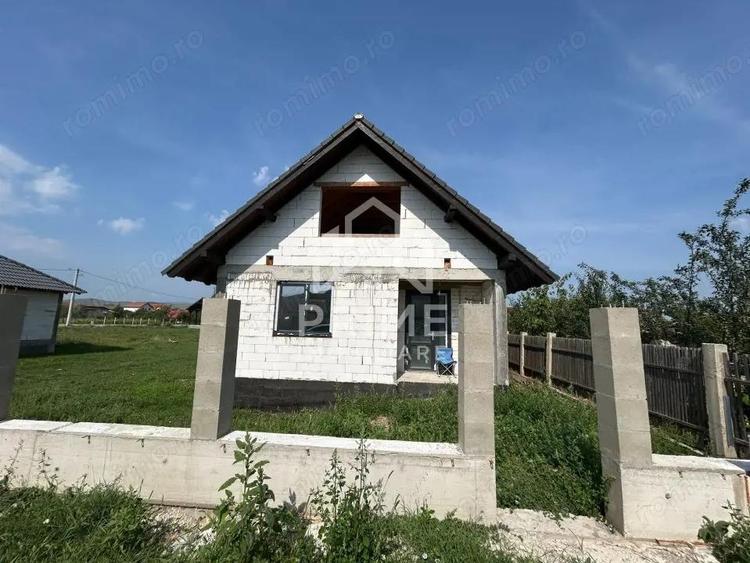 Casa de vanzare , 136 mp + 684 mp teren , Zona Totoi - 1