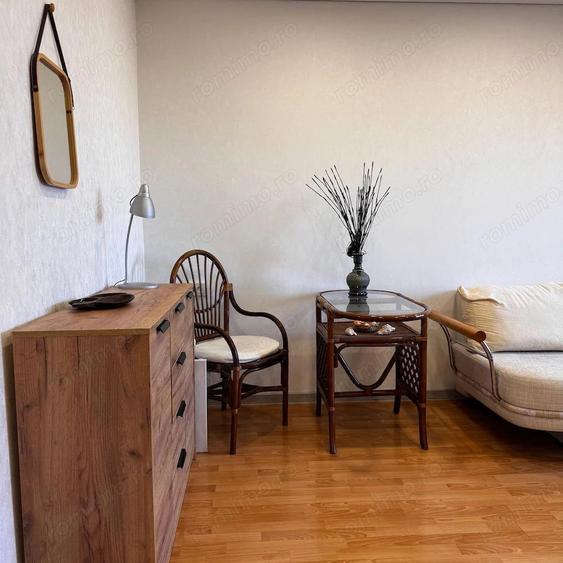 Apartament 2 camere in zona Titan - 1