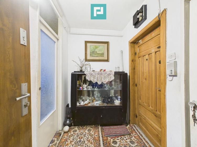 Apartament cu 2 camere semidecomandat - central - 4
