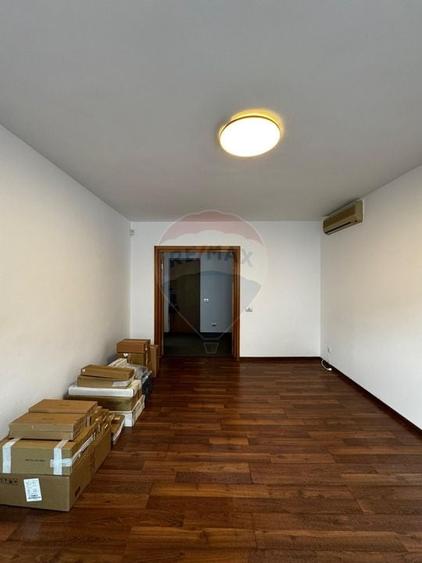 Apartament cu 4 camere/birou de inchiriat Piata Victoriei - 2