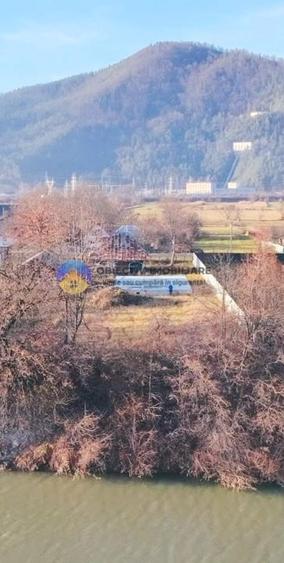 Casa PANGĂRAȚI la DN 15 cu vedere spre raul BISTRIȚA - 4