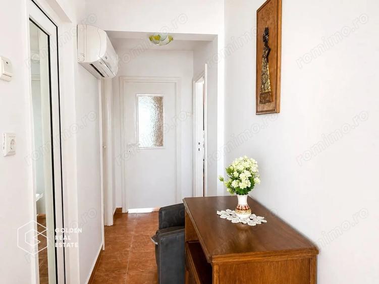 Apartament cu 3 camere semidecomandat în Central