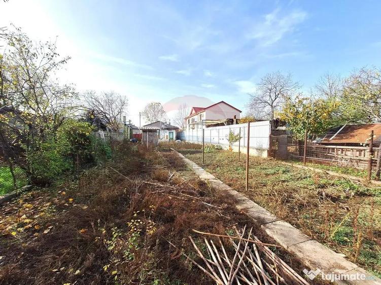 Casa / Vila cu 3 camere de vanzare in zona Central - 1