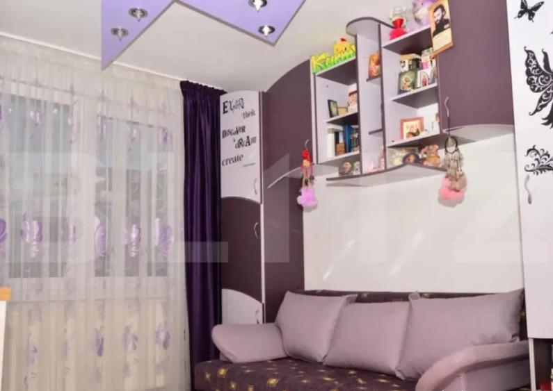 De vanzare apartament 4 camere (cartier Tractorul) - 1