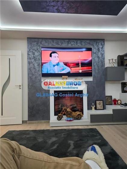 Vindem ap cu 2 cam ultracentral, renovat total , mobilat si utilat