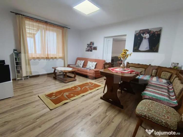 Casa cu 3 camere ?i teren in suprafa?a de 2000 mp - 3