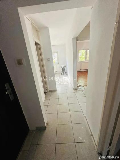 Vand apartament 2 camere Vand apartament 2 camere