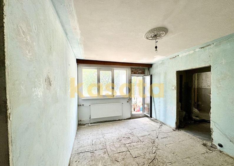 Pentru renovat - vanzare 2 camere la 200 de metri de stat... - 1