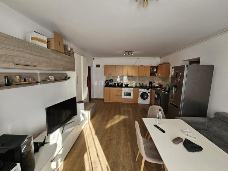 Apartament 2 camere, 50 mp, semidecomandat Apartament 2 camere, 50 mp, semidecomandat