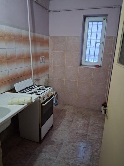 Vand Garsoniera confort 1 Slobozia la parter - 2