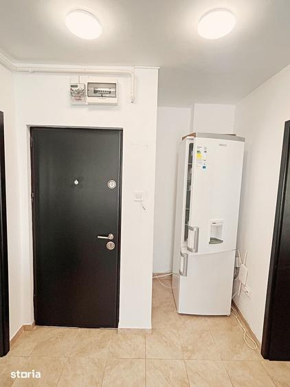 Apartament cu 3 camere în Podu Roș