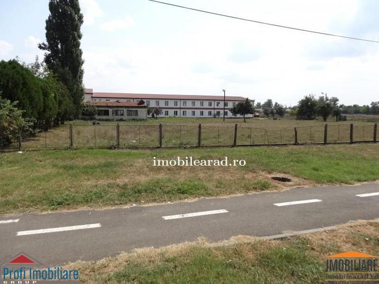 Teren Construcții intravilan de 18400 mp, în Grădiște