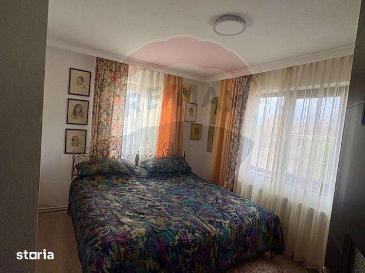 Casă cu 6 camere cu Teren 990 Mp în Ocna Șugatag