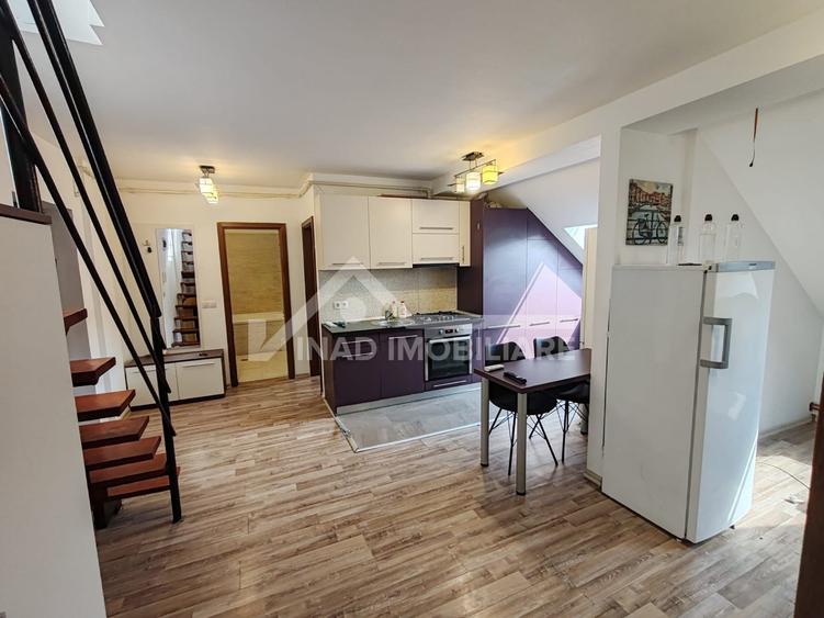 Apartament cu 3 camere semidecomandat, mobilat în Zorilor
