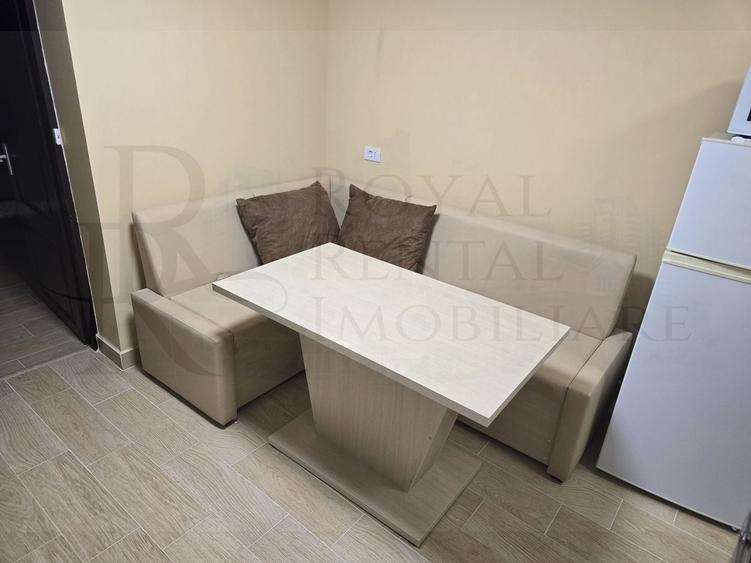 Casă individuală cu 2 camere cu Canalizare în Central