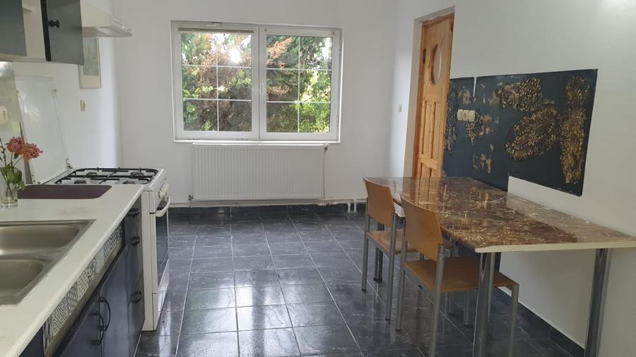 Casă individuală cu 4 camere cu Teren 144 Mp în Tolstoi