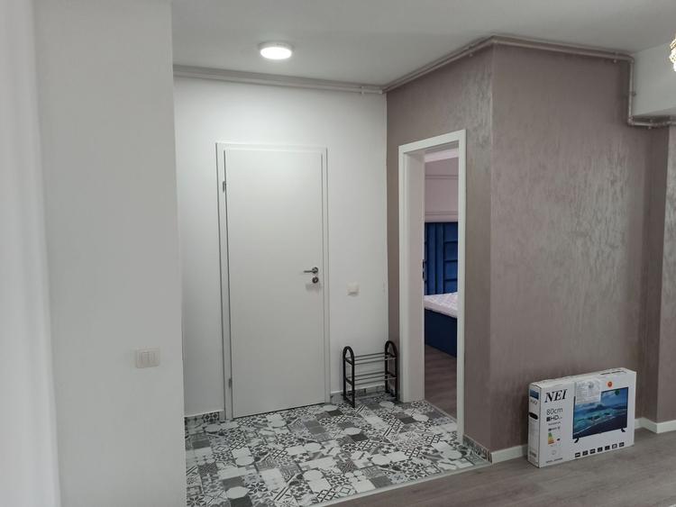 Apartament cu 2 camere semidecomandat, mobilat în Nord-Vest