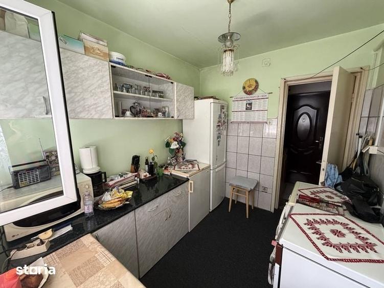 Apartament cu 3 camere semidecomandat în Central