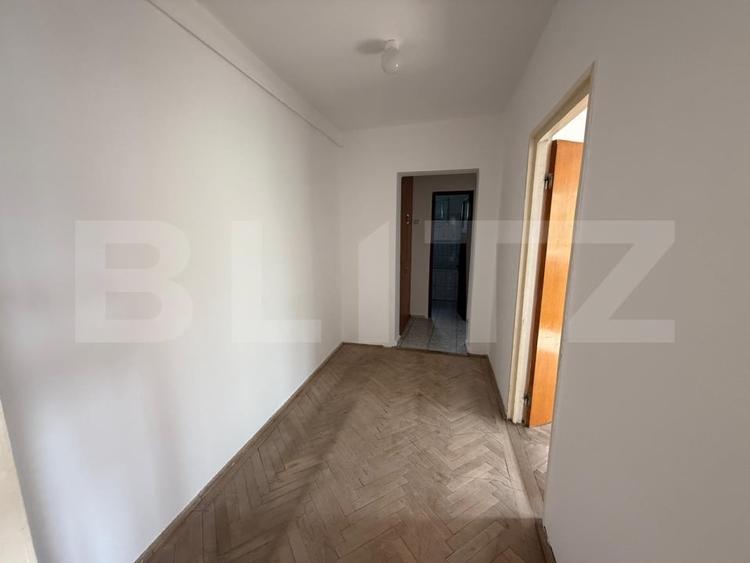 Apartament cu 3 camere semidecomandat în Nord