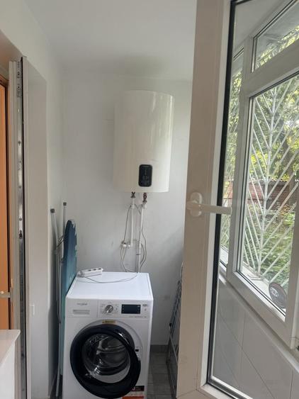 Apartament cu 3 camere semidecomandat în Constructorilor